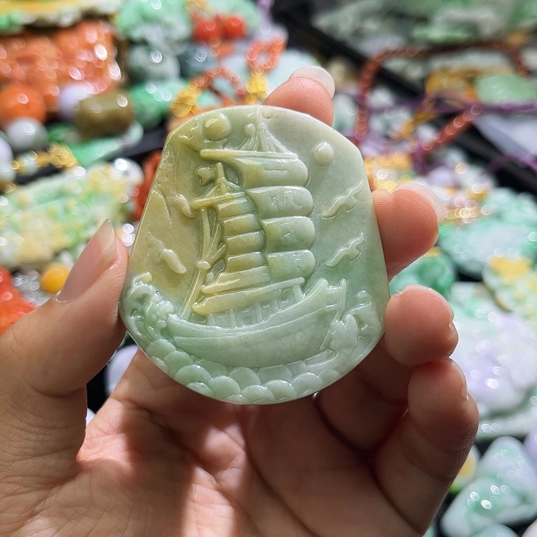 颈饰未镶嵌翡翠待编织
