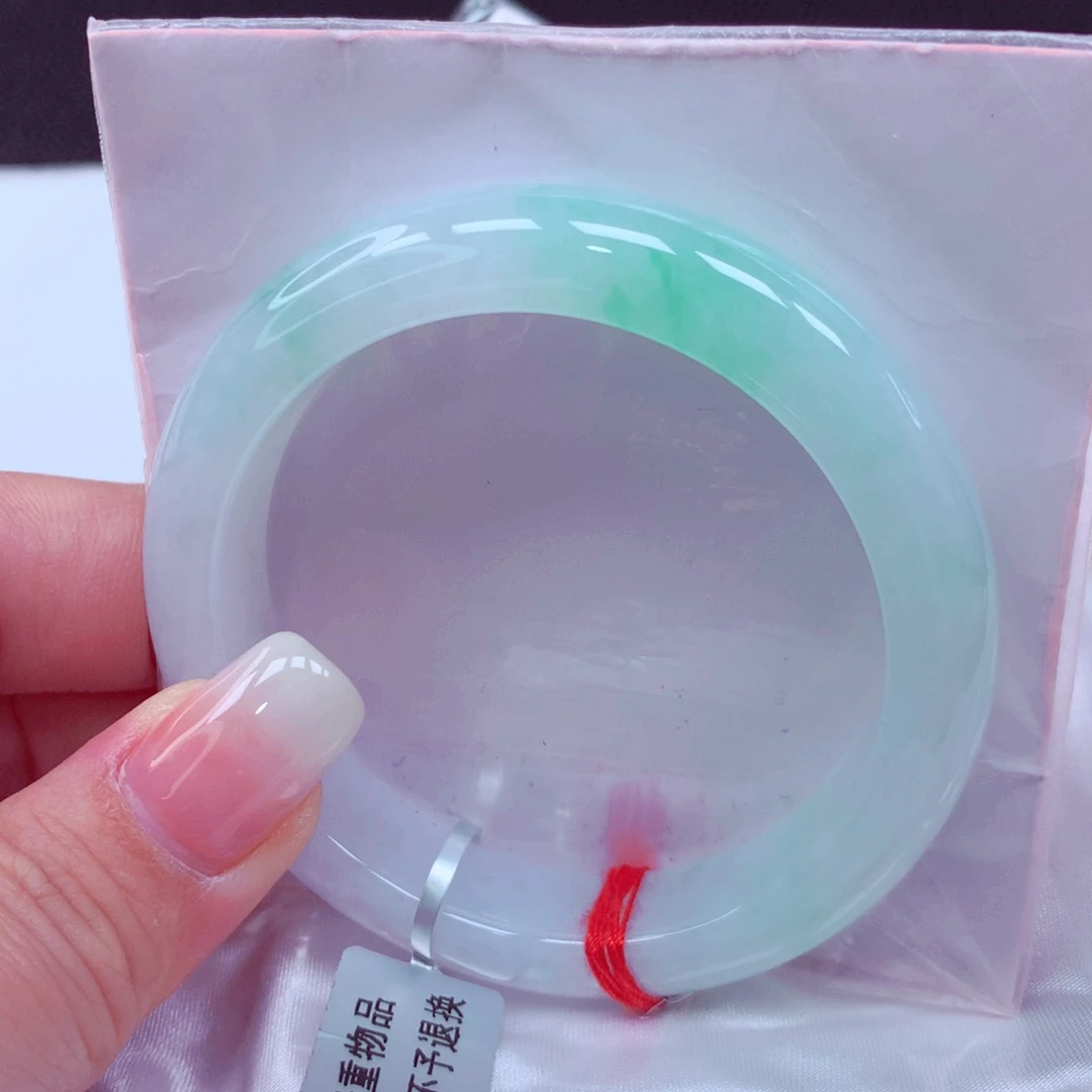 未镶嵌手镯翡翠手镯