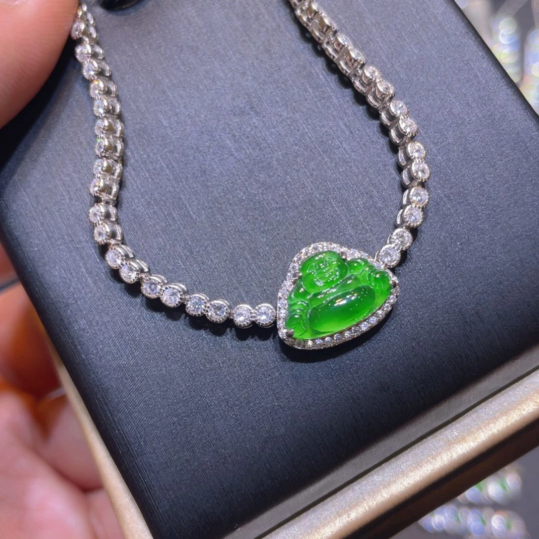 颜***心翡翠银S925镶嵌颈饰