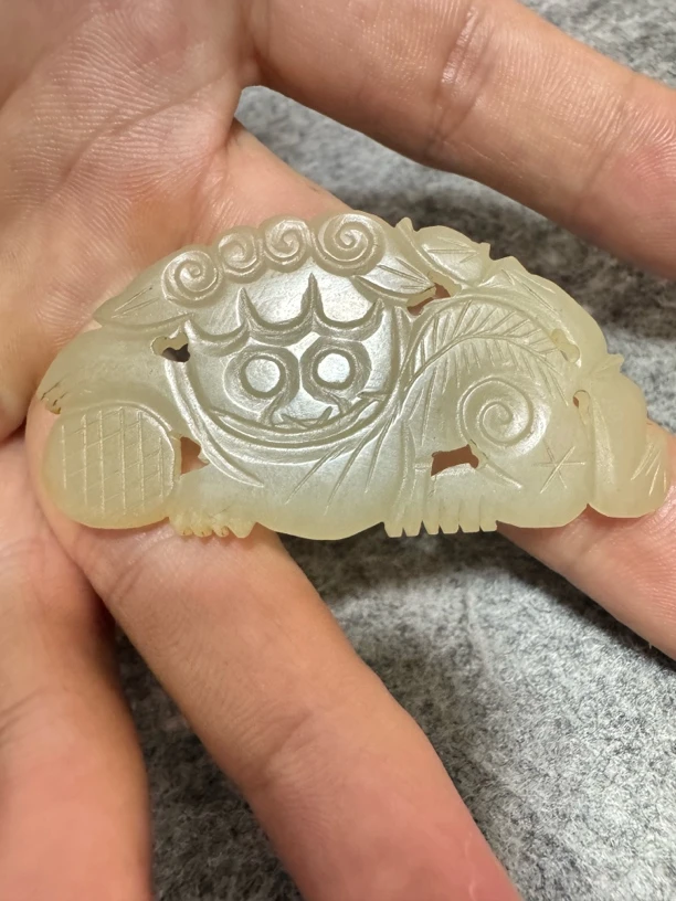 和田玉狮子花片