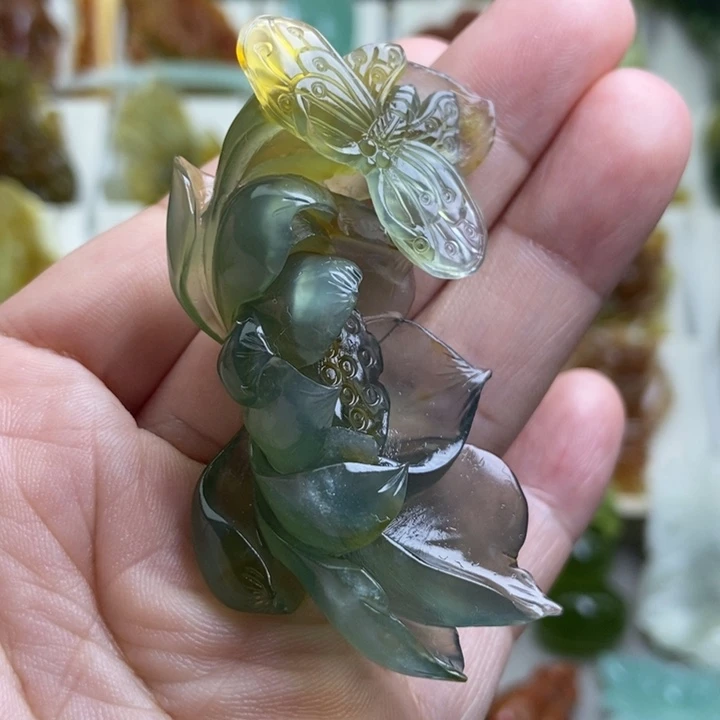 未镶嵌蛇纹石玉挂件