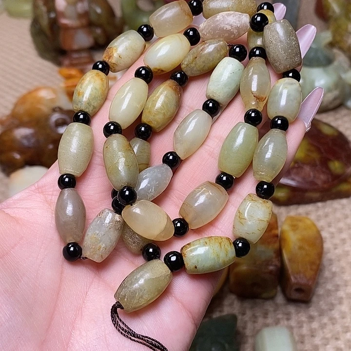 蛇纹石玉未镶嵌颈饰