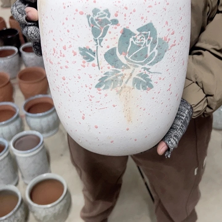 高度26厘米口20厘米