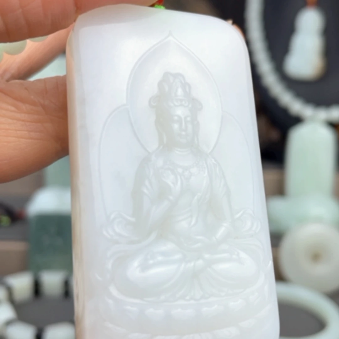 【闪购商品】颈饰未镶嵌和田玉