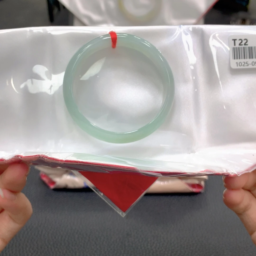 京***京翡翠未镶嵌手镯翡翠