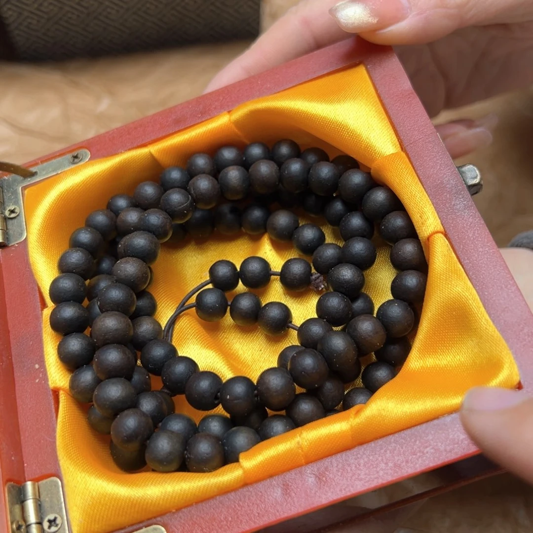 大叶紫檀（黑酸枝木类）