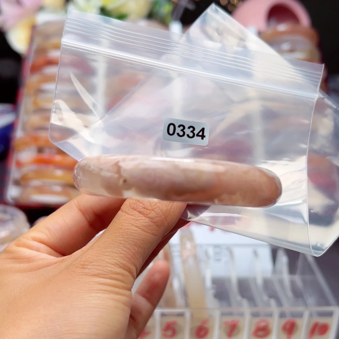 玛瑙/玉髓手镯未镶嵌U**?