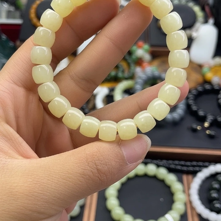 和田玉未镶嵌手串