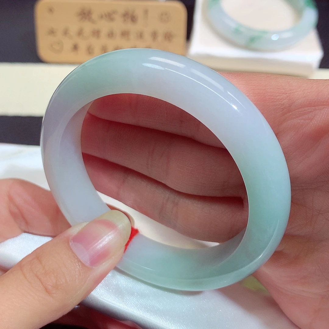 翡翠未镶嵌手镯4018