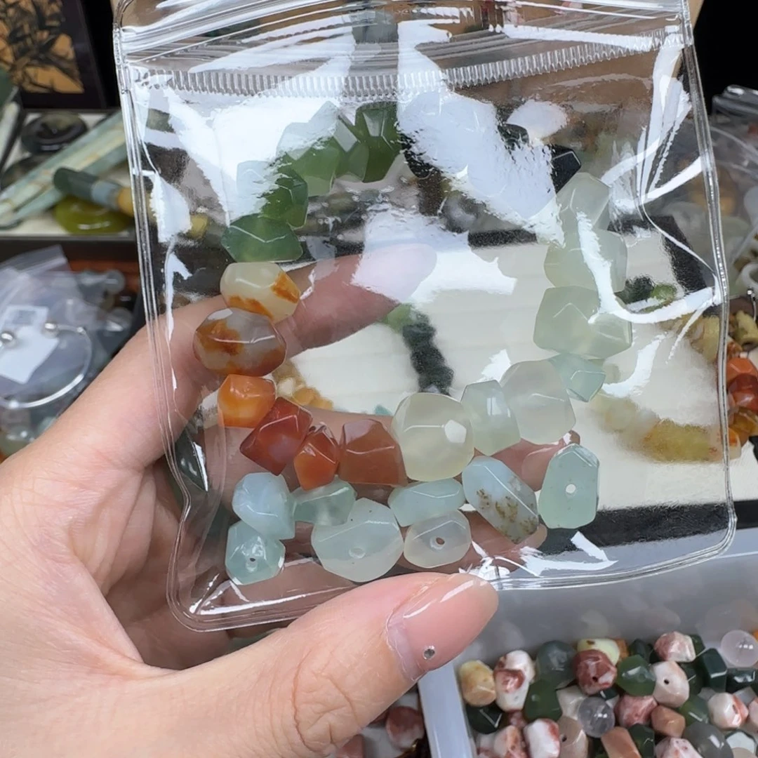 我***儿未镶嵌岫玉岫玉戒指搭配