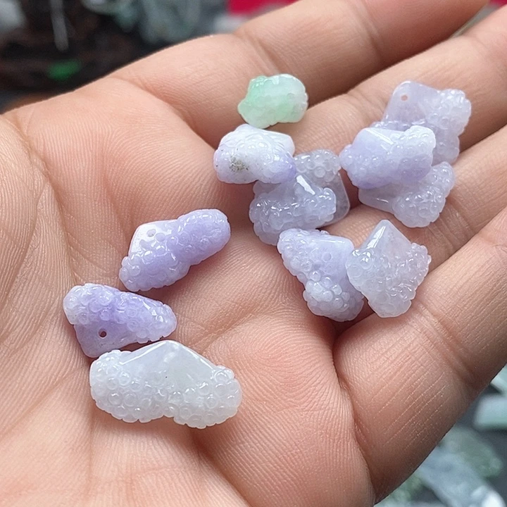 吊坠(不含链)未镶嵌翡翠一个60