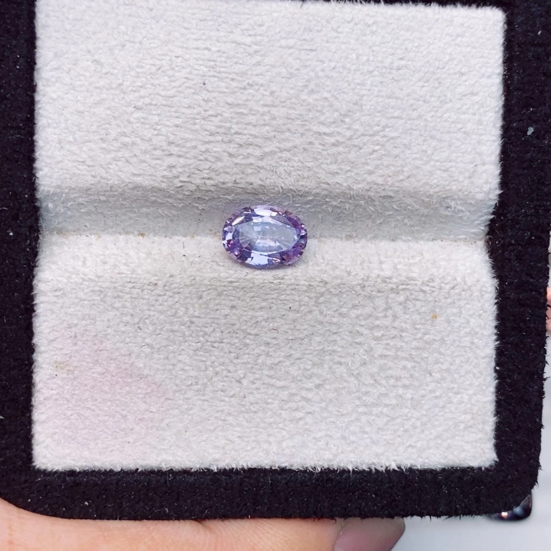 蓝宝石裸石未镶嵌薰衣草蓝宝石2.4克拉