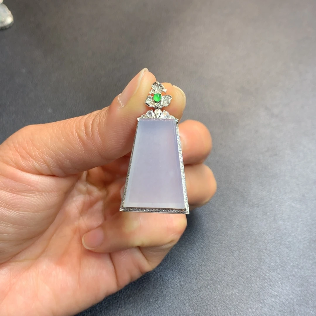 翡翠吊坠(不含链)18K金镶嵌