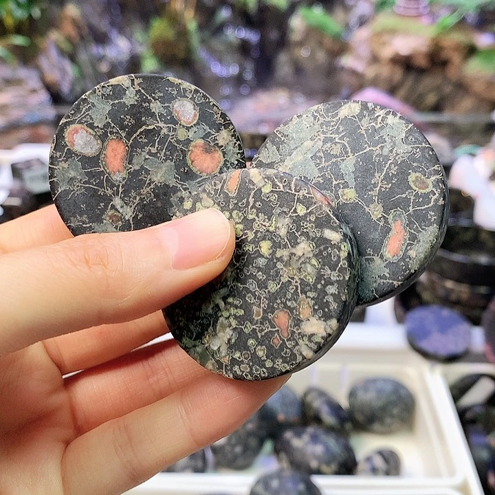 梅花玉石一物一拍