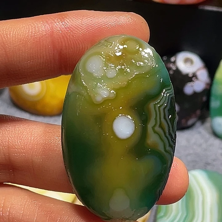 玛瑙/玉髓未镶嵌珠宝奇石