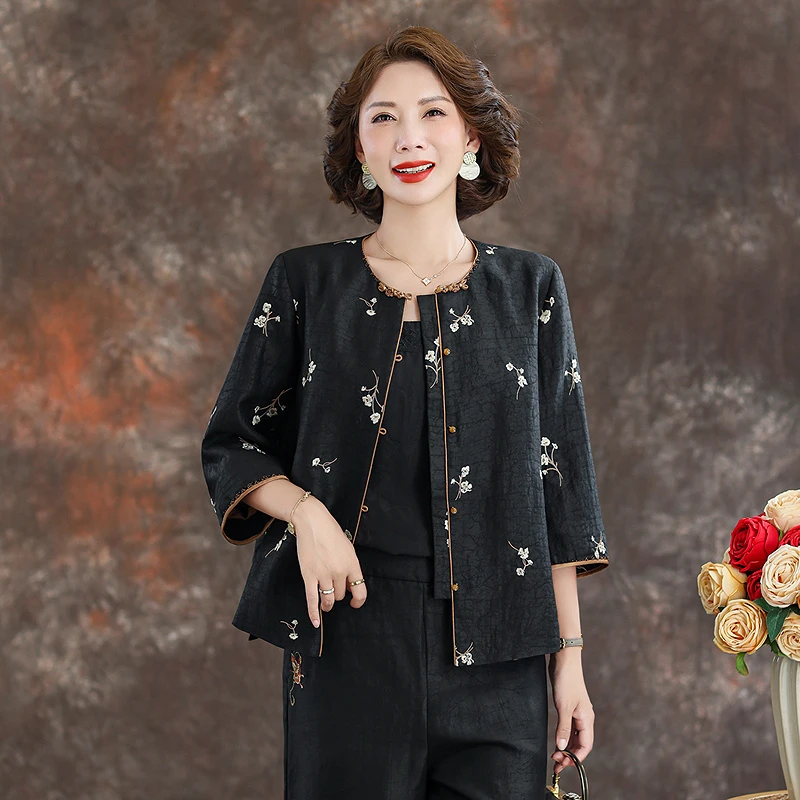齐黛新中式杭州香云纱高端上衣2025秋新款圆领刺绣五分袖真丝衬衫