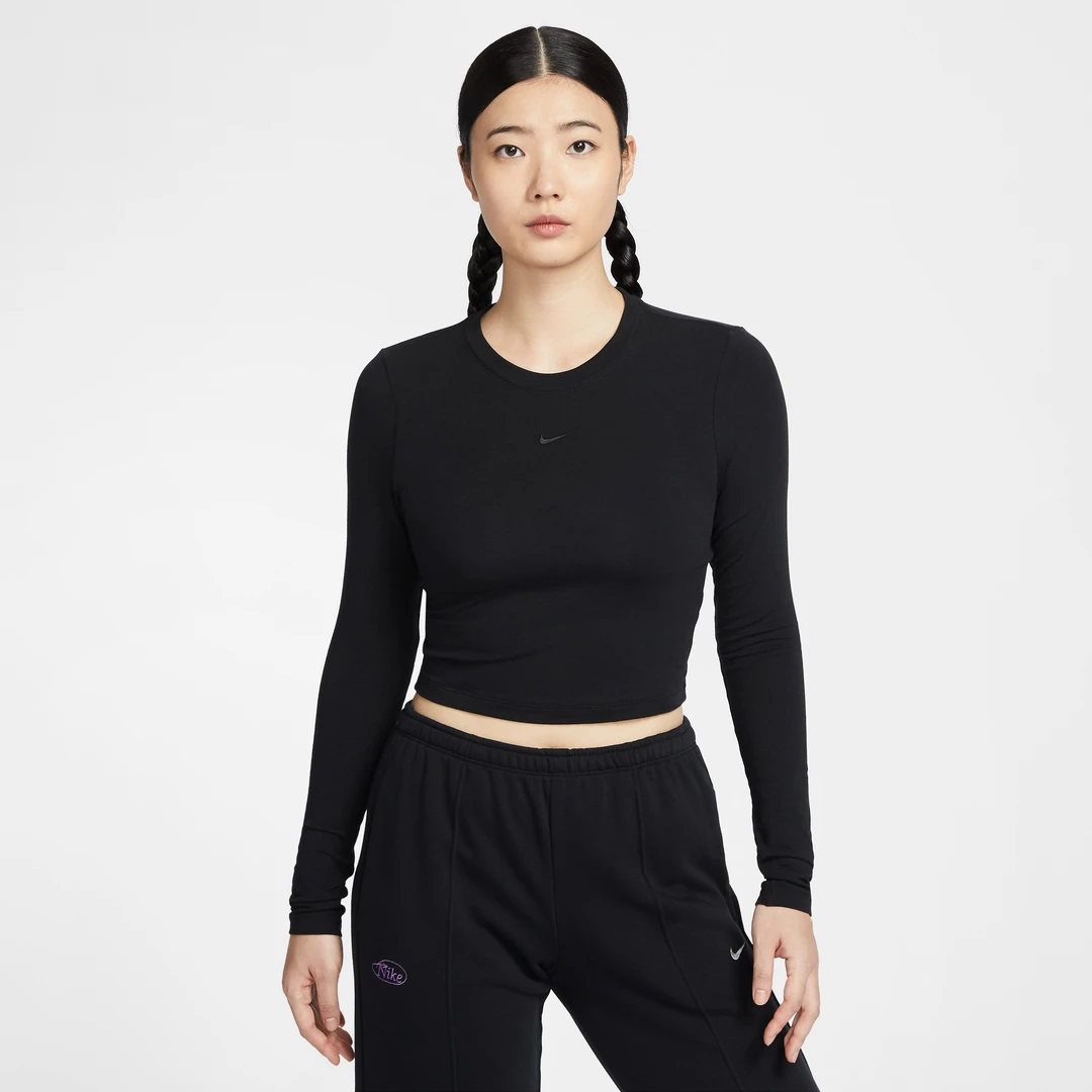 耐克女子休闲运动修身长袖T恤Sportswear HF5323-010