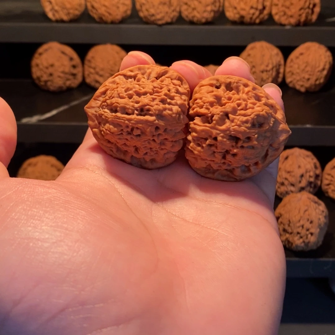 文玩核桃把件39.3三角南疆石（全品