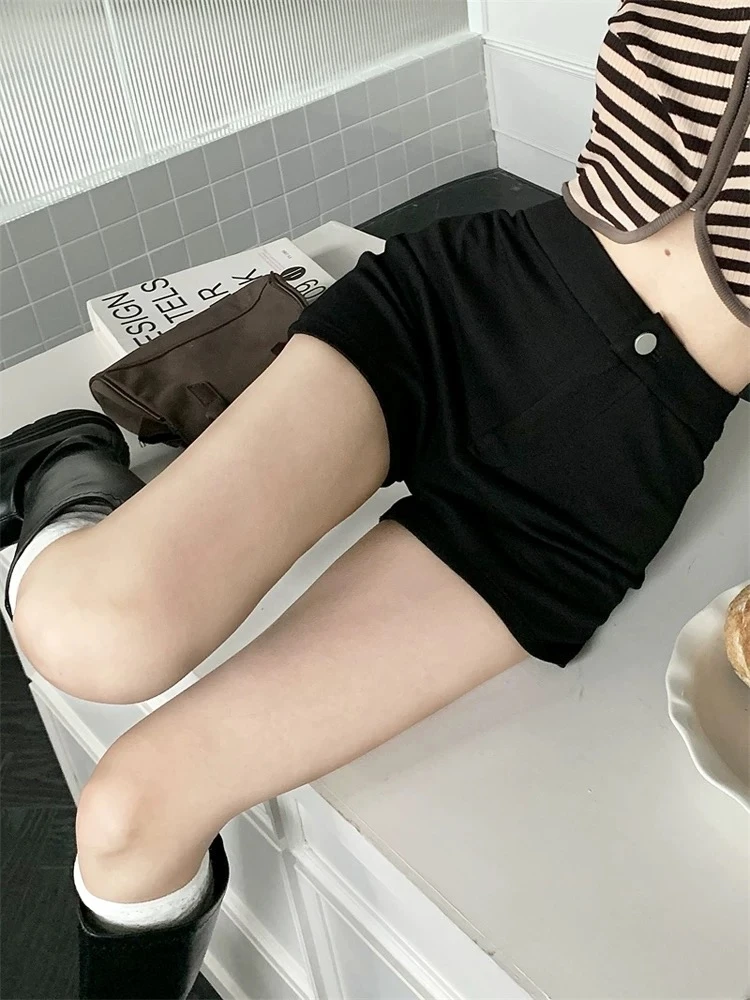 311夏季新款美式复古简约百搭修身高腰显瘦小众紧身黑色包臀短裤