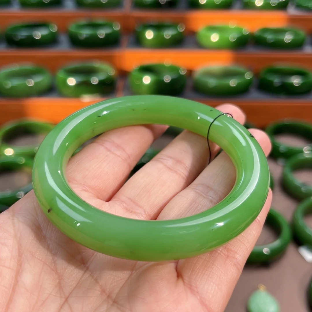 未镶嵌手镯和田玉（碧玉）