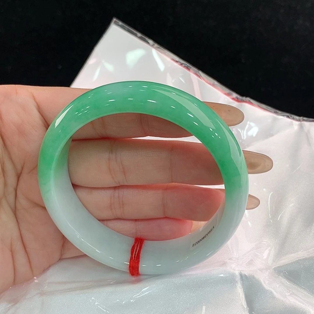 【闪购商品】翡翠手镯未镶嵌淡***@59，总56000尾款