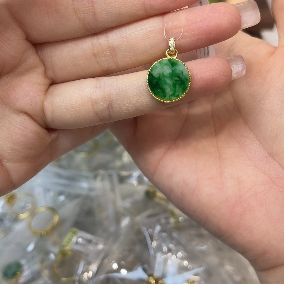 翡翠银S925镶嵌颈饰 一。。