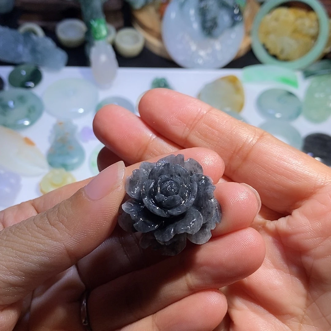 芳***I未镶嵌定制翡翠花