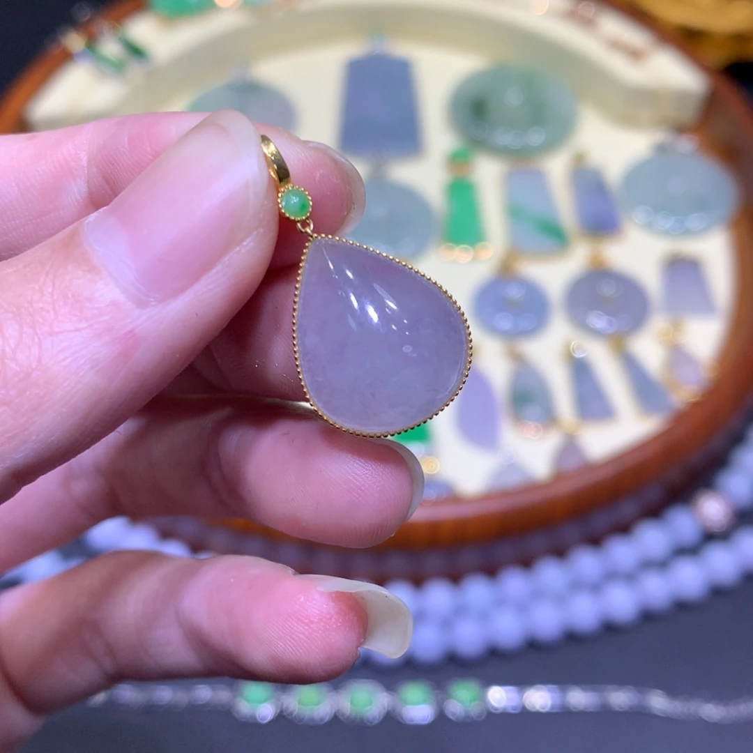 翡翠吊坠(不含链)18K金镶嵌