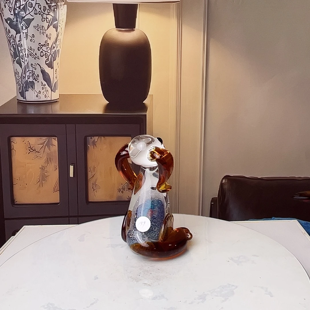 琉璃手工艺品琉璃的颜色是什么颜色的