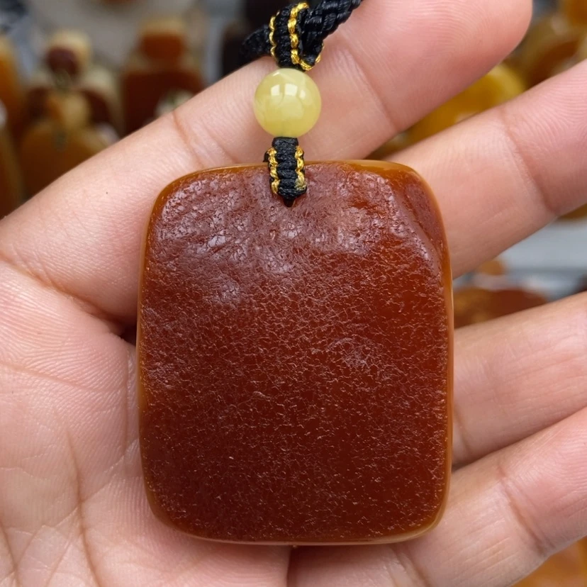 【闪购商品】琥珀颈饰未镶嵌