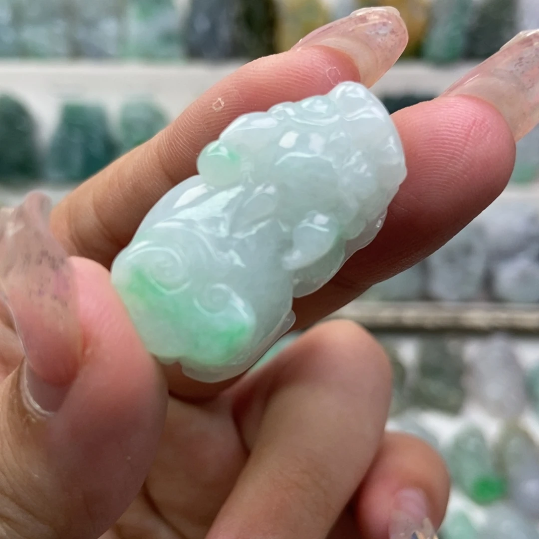 吊坠(赠链)未镶嵌翡翠