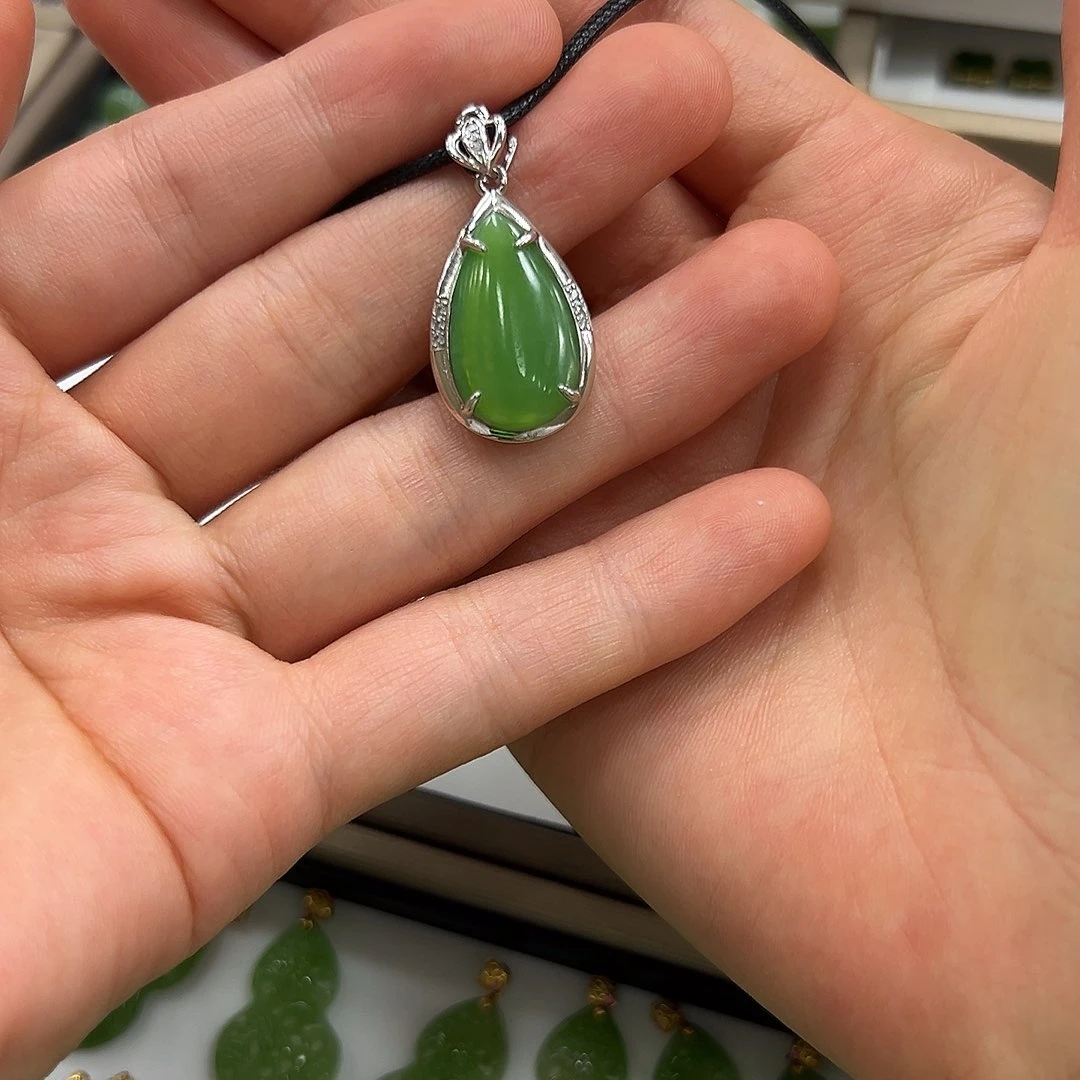 定制和田玉银S925镶嵌❄️**颈饰颜色多样性发货拍一发一