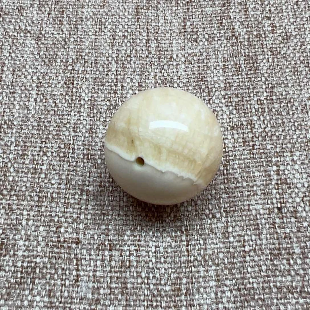 白玉菩提吊坠L****m独独珠子