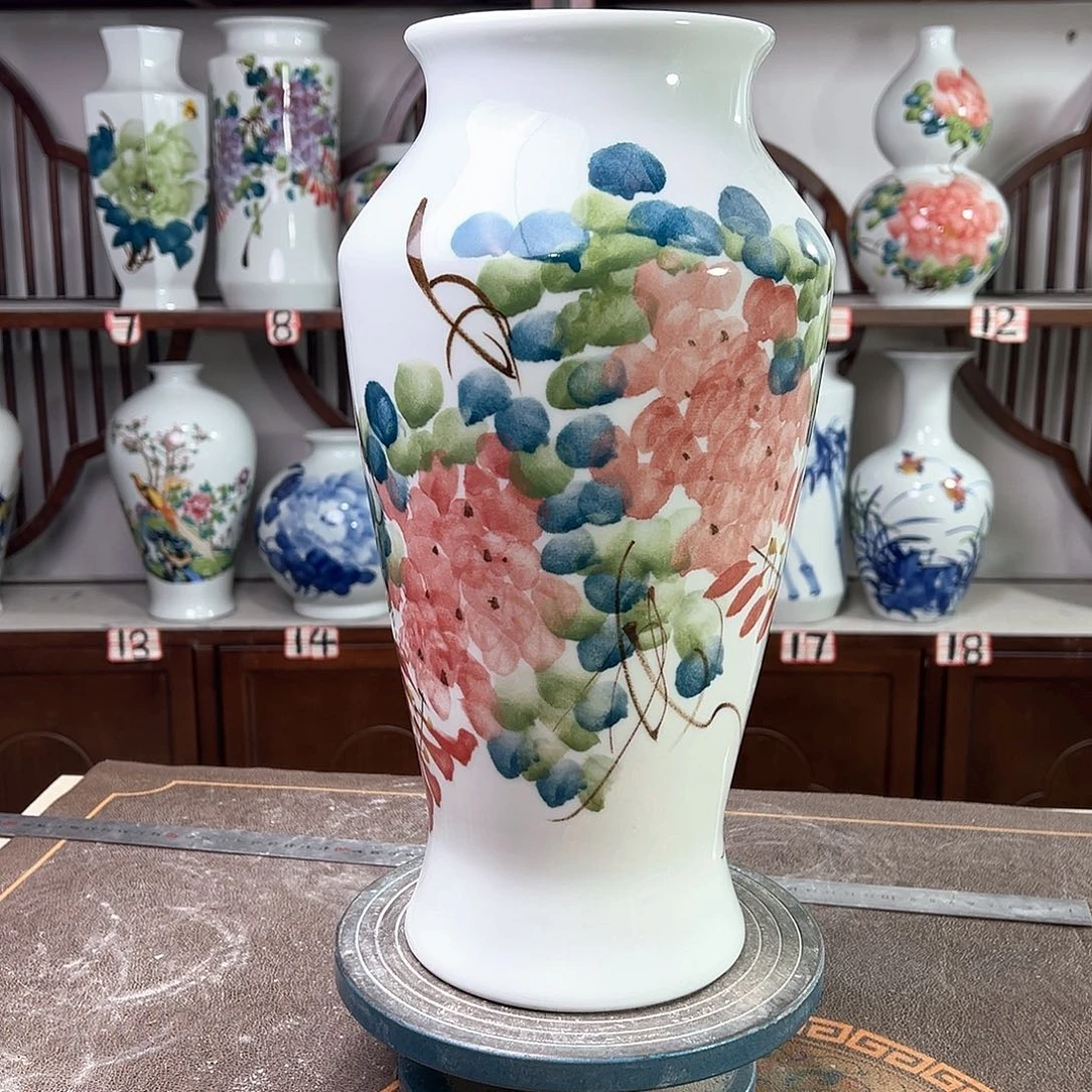 摆件景德镇陶瓷大鱼红紫