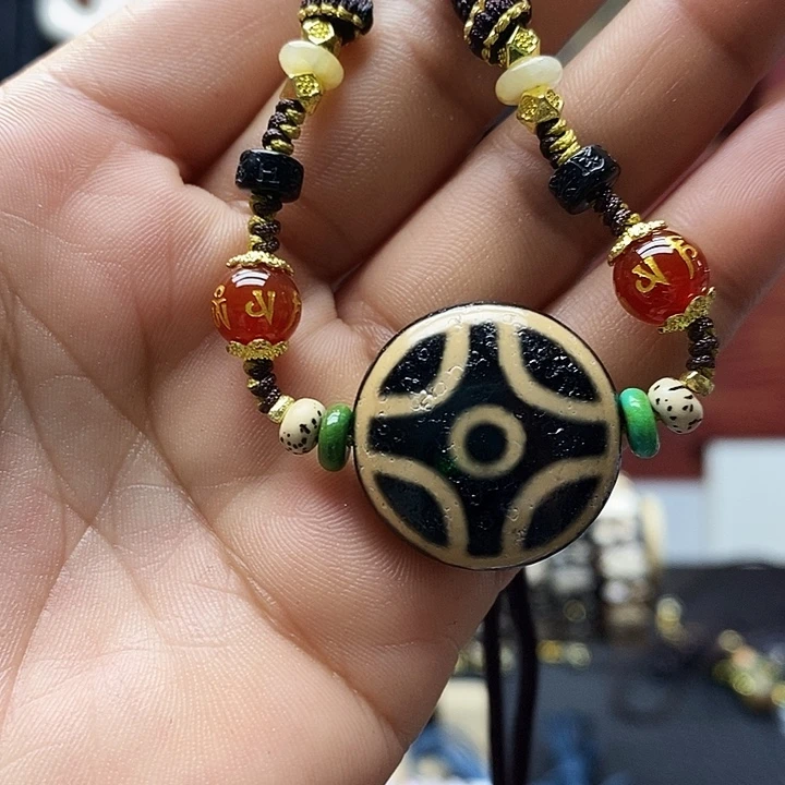 玛瑙/玉髓合金颈饰