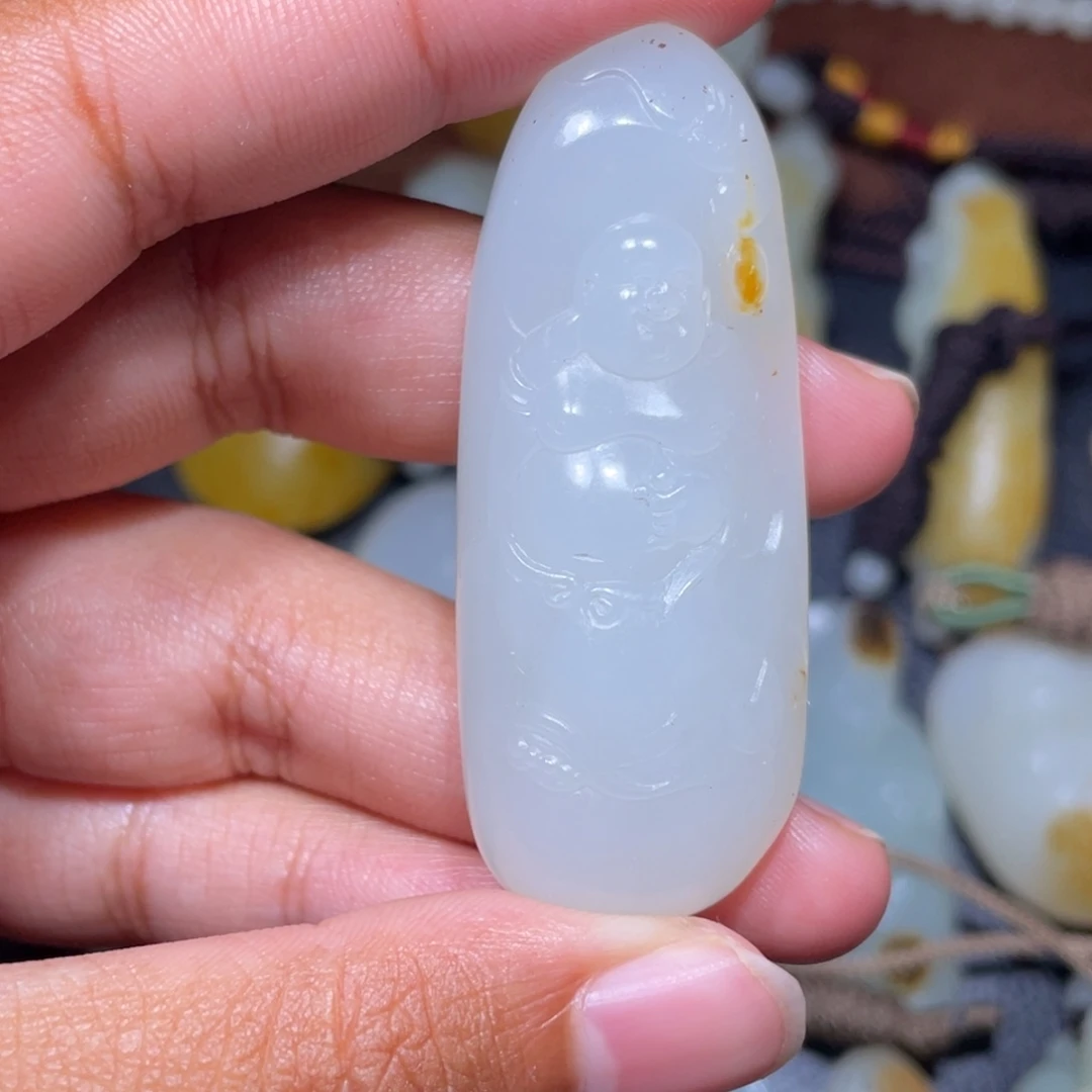 子***逸颈饰未镶嵌和田玉
