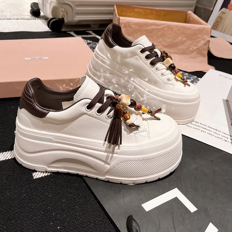 欧洲站秋季小白鞋款2025新款百搭超火厚底松糕鞋小个子增高休闲鞋