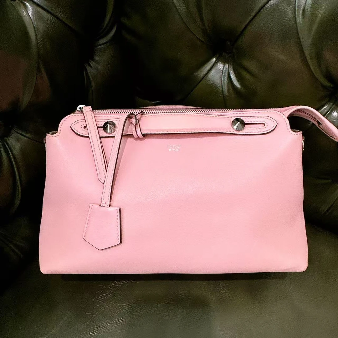 95新 FENDI/芬迪  安洁利严选斜挎包/0012450