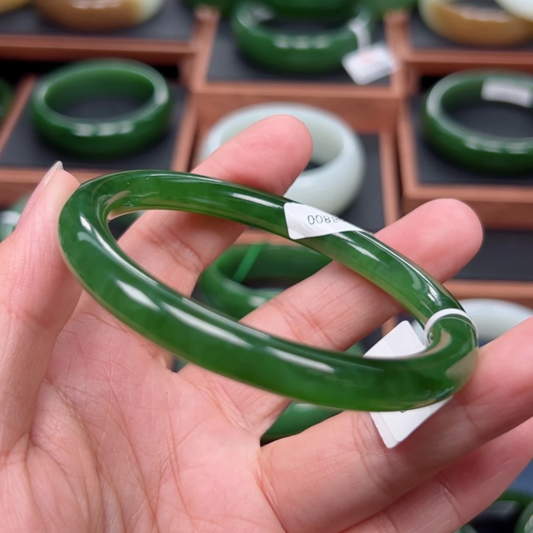 未镶嵌手镯和田玉（碧玉）