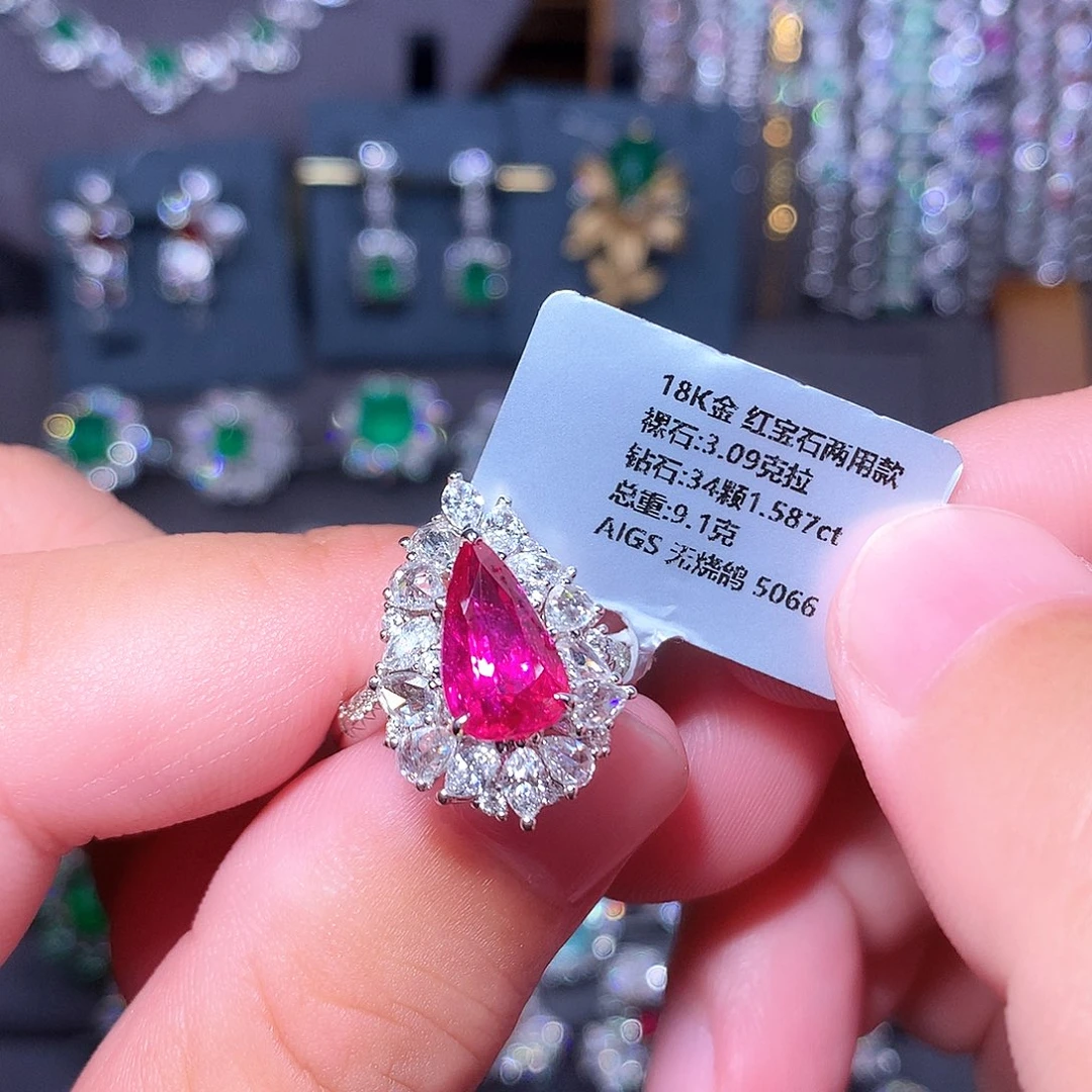 红宝石戒指18K金镶嵌