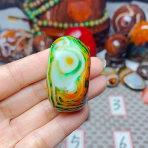 未镶嵌玛瑙/玉髓珠宝奇石山***烽