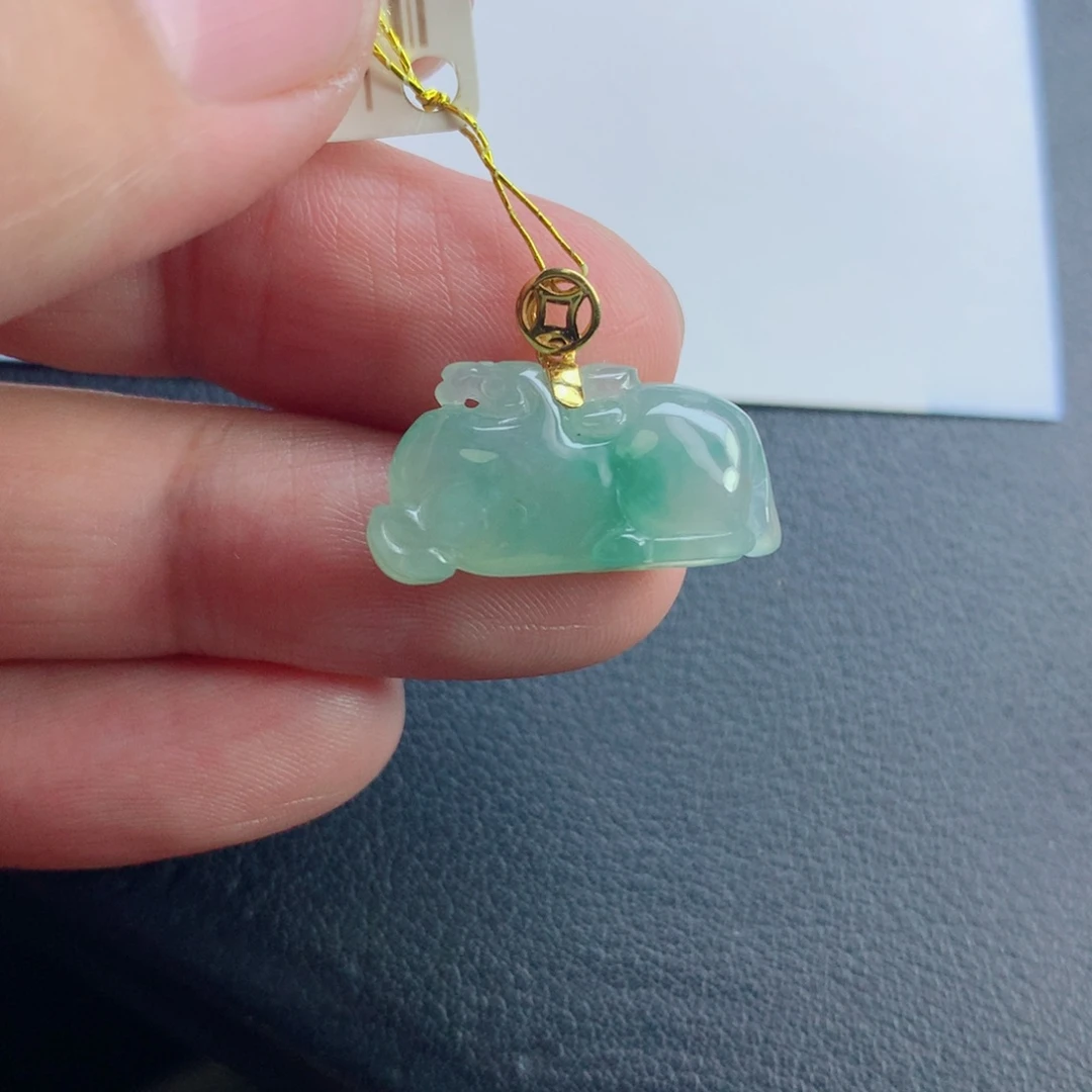 颈饰未镶嵌翡翠唐马
