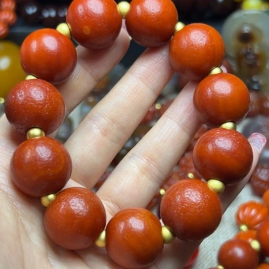 久***伴玛瑙/玉髓未镶嵌颈饰