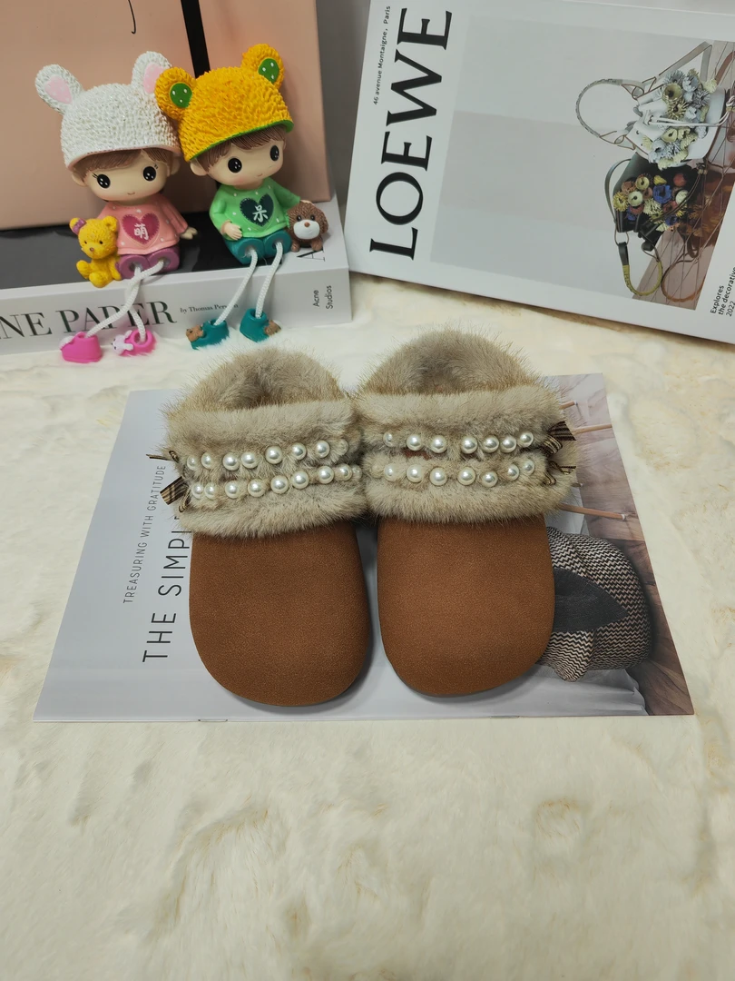 2025女童秋冬外穿复古包头珍珠半拖厚底保暖加绒博肯鞋儿童毛毛鞋