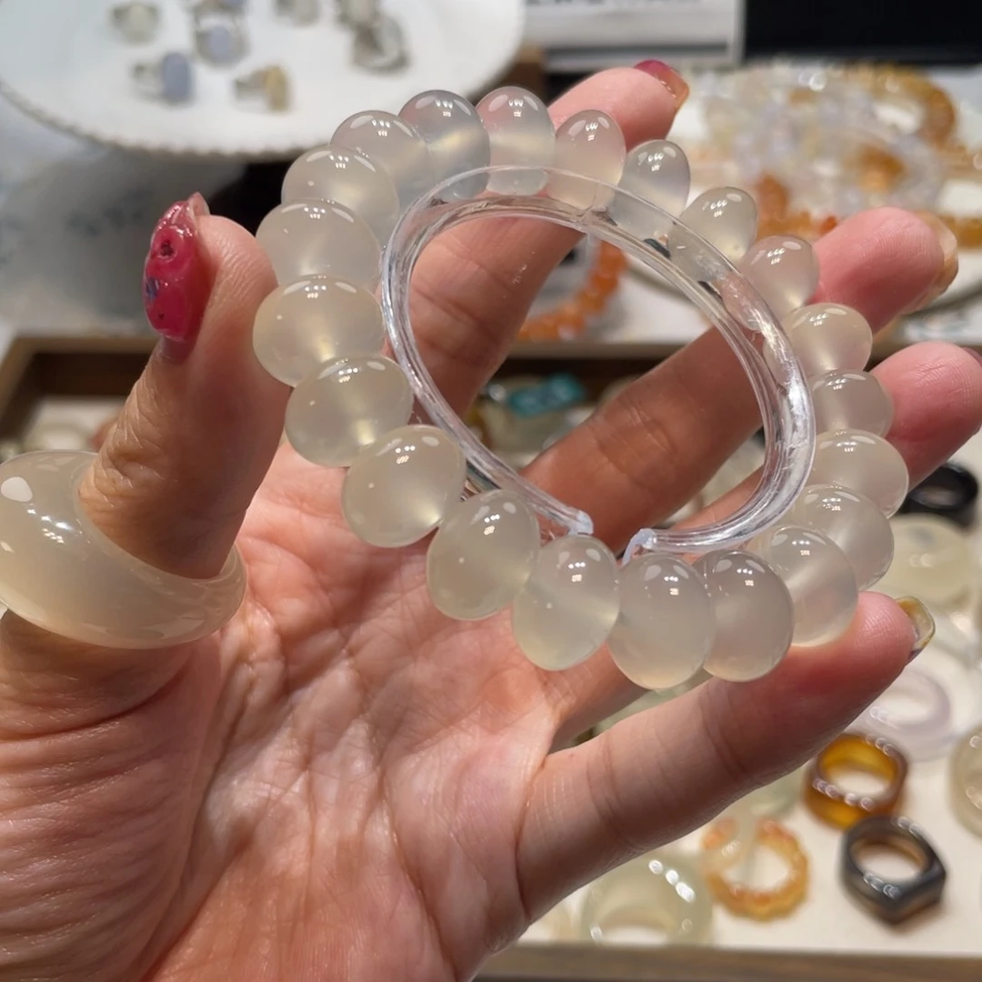 玛瑙/玉髓戒指足银镶嵌