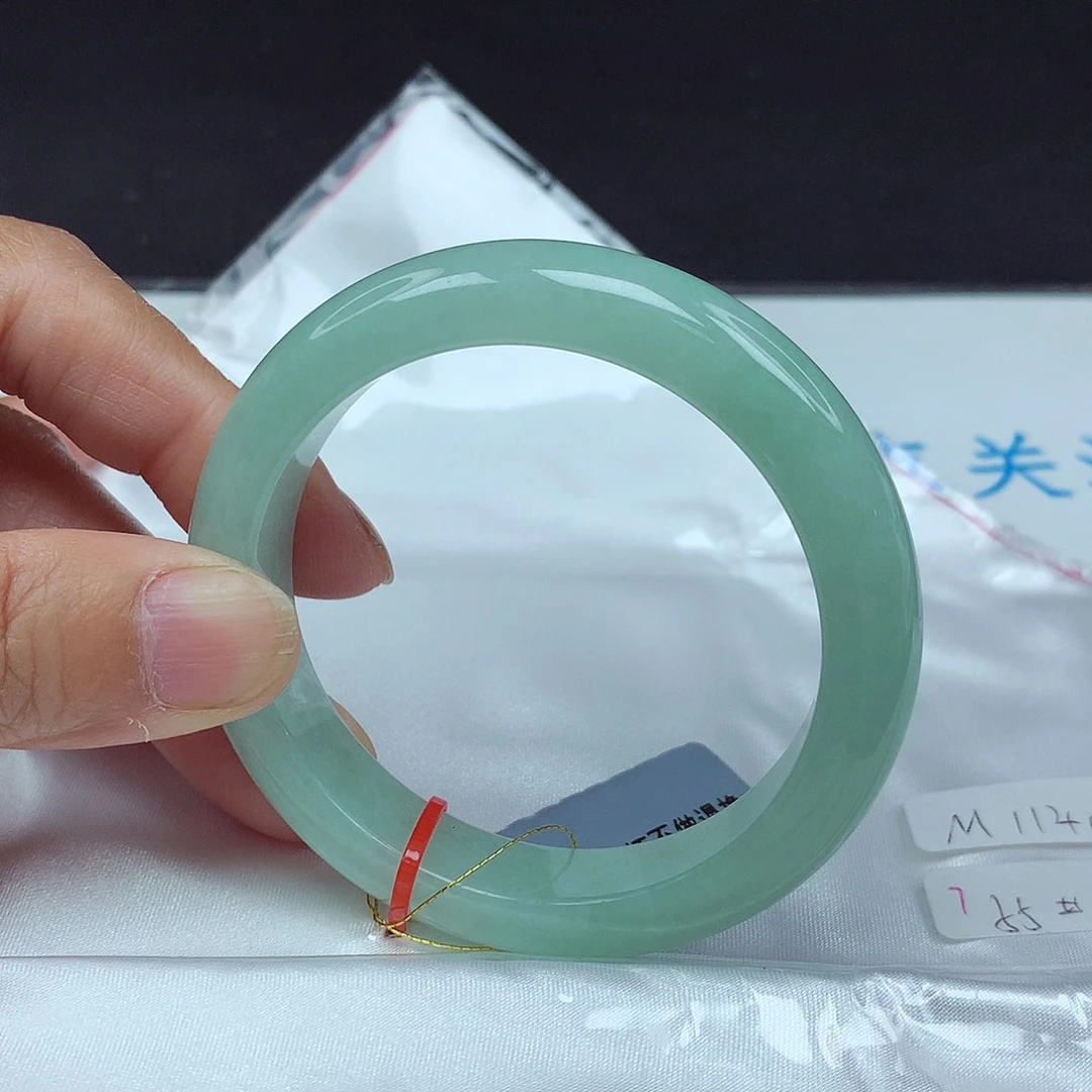 翡翠未镶嵌手镯55圈4070