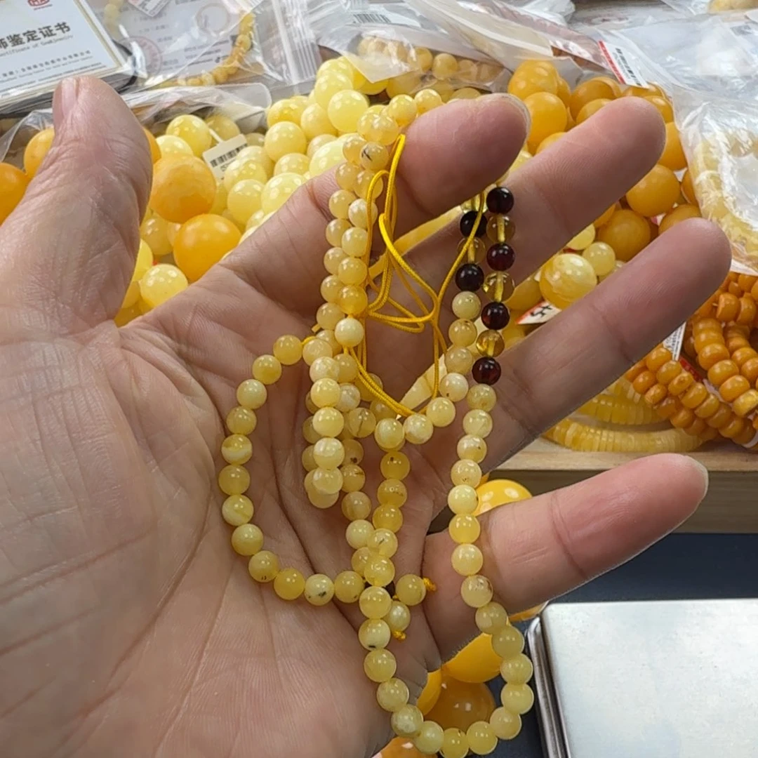 未镶嵌琥珀珠宝奇石