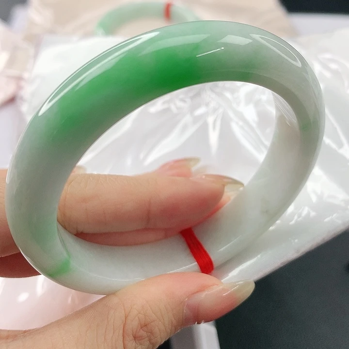 未镶嵌手镯翡翠，321
