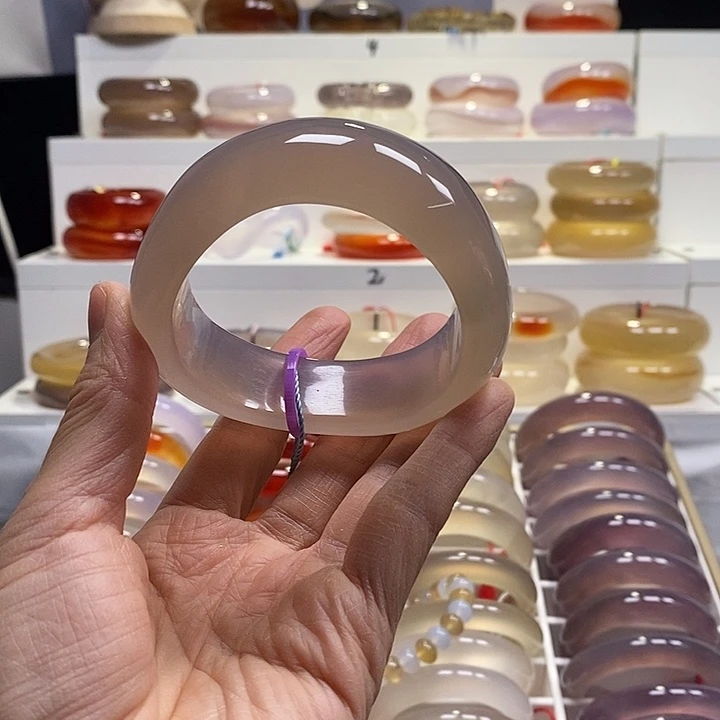 玛瑙/玉髓未镶嵌手镯