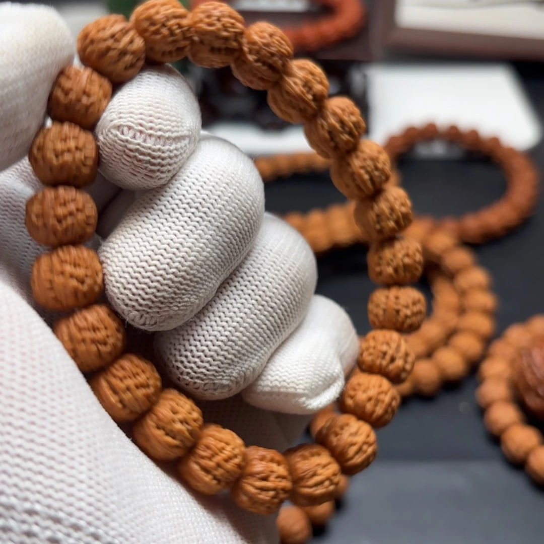 手串猴头核桃雕刻